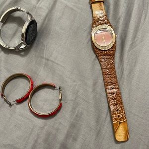 A bundle of old jewelry you can also get one if wanted